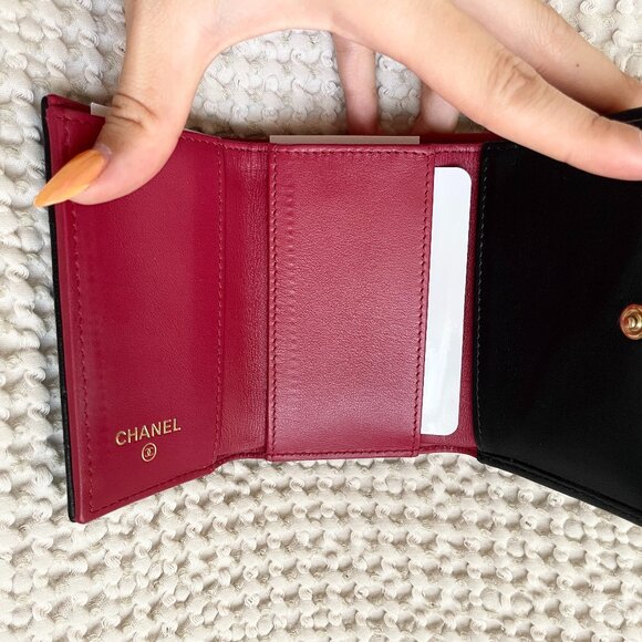 Authentic CHANEL 19 Small Flap Tri-fold Wallet Black - Picture 8 of 10